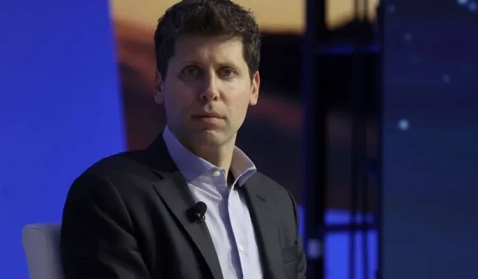 Sam Altman, CEO da OpenAI, pede desculpas por não alertar sobre atirador em massacre no Canadá