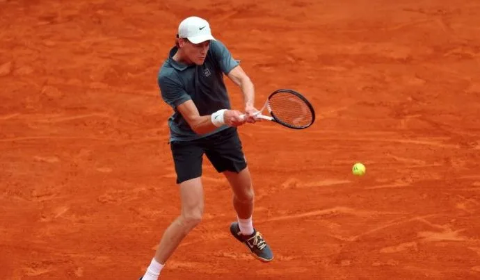 Jannik Sinner avança para a final do Masters 1000 de Monte Carlo ao vencer Zverev Jannik Sinner avança para a final do Masters 1000 de Monte Carlo ao vencer Zverev