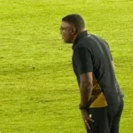 Torcida do São Paulo manifesta descontentamento com Roger Machado antes de jogo contra o Mirassol