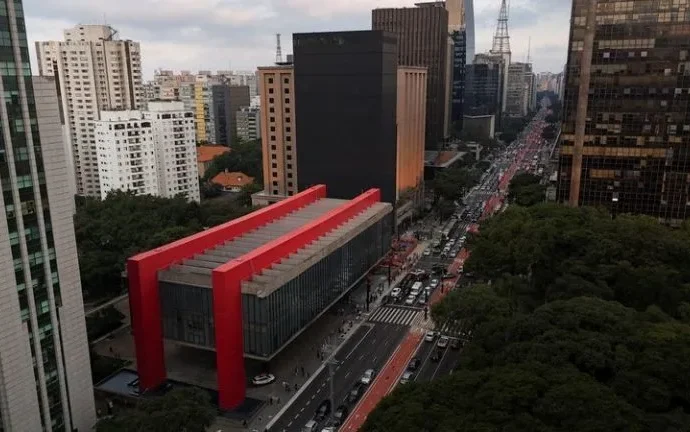 Feriado de Tiradentes em São Paulo: Funcionamento dos Serviços e Comércio Feriado de Tiradentes em São Paulo: Funcionamento dos Serviços e Comércio
