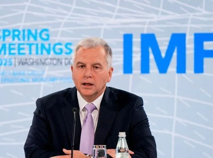 FMI prevê aumento de juros pelo BCE em 2026