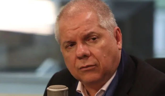 AGU suspende salário de ex-presidente do INSS preso por fraudes