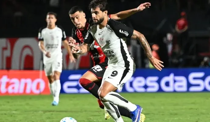 Corinthians e Vitória empatam em jogo sem emoções e Timão entra no Z4 do Brasileiro