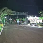 VÍDEO: Segundo dia da Festa do Peão em Castilho 2026 começa com portões abertos e público chegando ao recinto