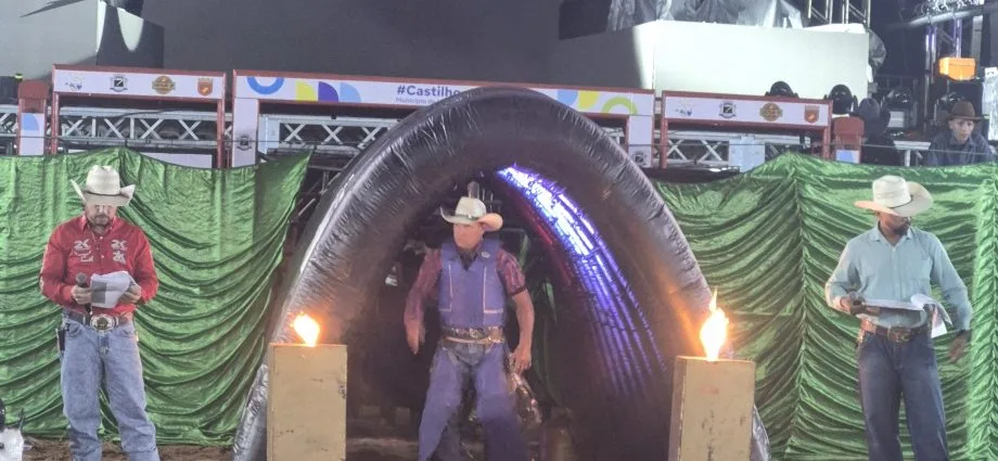VÍDEO: Prefeitura divulga transmissão ao vivo do segundo dia da Festa do Peão em Castilho 2026