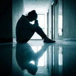 SUICÍDIO ENTRE JOVENS: NOVA LEI OBRIGA ESTADO A AGIR
