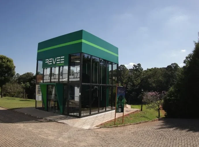 Hotel Fazenda Dona Carolina recebe atração imersiva ‘Lumito e os Segredos da Mata’