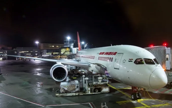Air India reduz 100 voos internacionais devido ao aumento dos preços de combustíveis