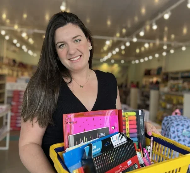 EMPREENDEDORISMO FEMININO: DE VENDEDORA DE CANETAS A SUCESSO NA WEB