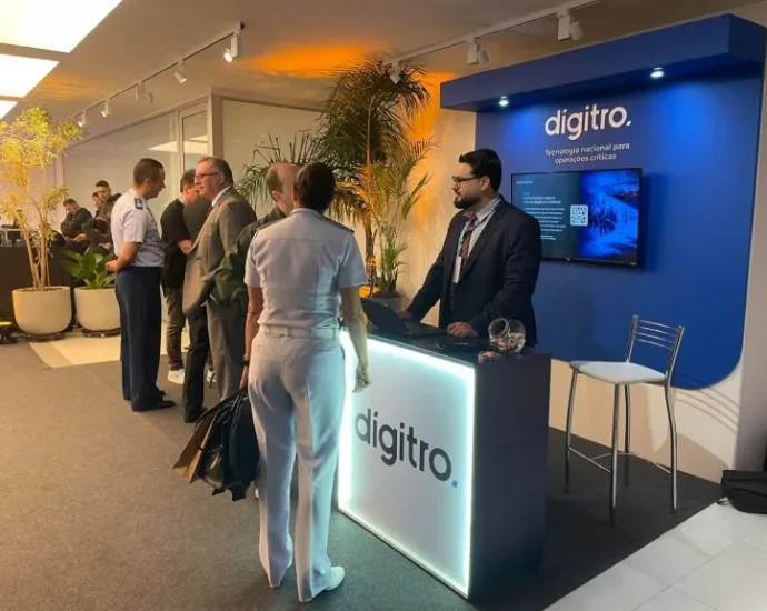 DÍGITRO LEVA IA, INTELIGÊNCIA DE DADOS E OUVIDORIA DIGITAL À SC EXPO DEFENSE 2026