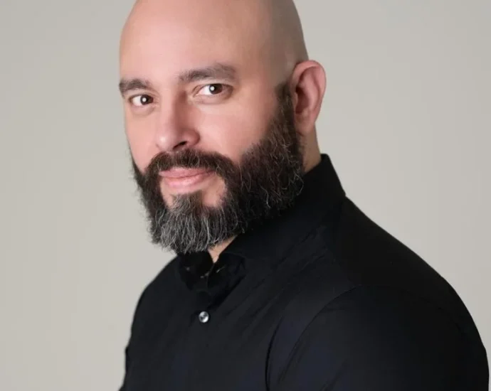 MUITO ALÉM DO QI: A TRÍADE DA GENIALIDADE E O PREÇO DA ALTA CONSCIÊNCIA