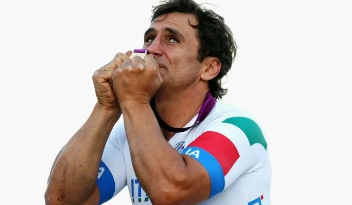 Falece Alex Zanardi, ex-piloto de Fórmula 1 e campeão paralímpico, aos 59 anos