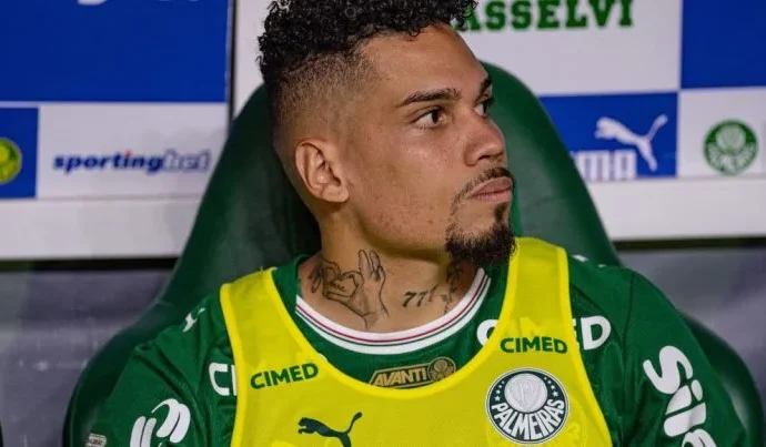 Paulinho retoma atuação pelo Palmeiras após longo período longe dos gramados Paulinho retoma atuação pelo Palmeiras após longo período longe dos gramados
