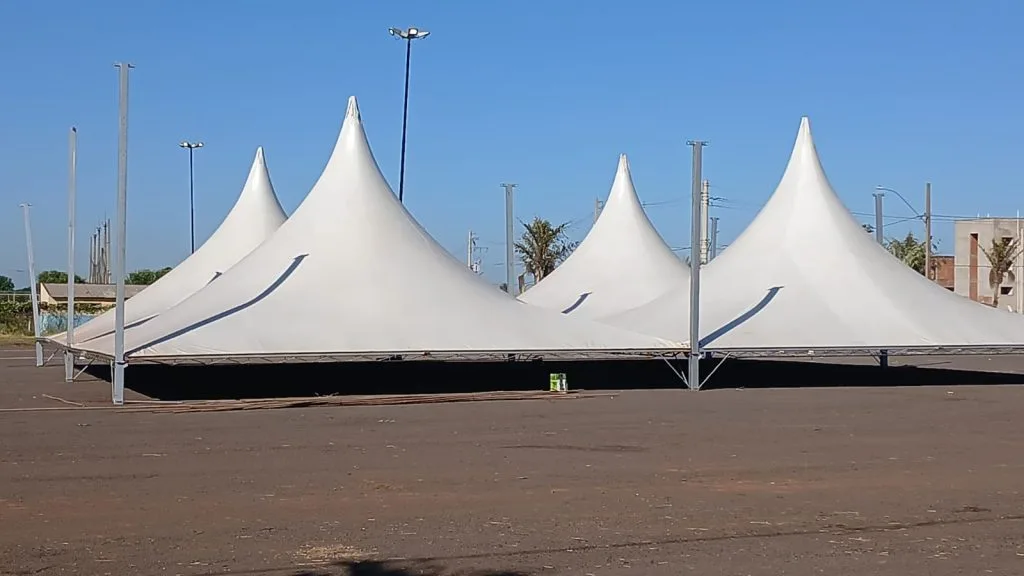 Faltam 2 dias para a Festa do Peão em Castilho 2026 e montagem do recinto já movimenta a cidade Faltam 2 dias para a Festa do Peão em Castilho 2026 e montagem do recinto já movimenta a cidade