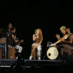 Shakira ensaia para show em Copacabana com participações especiais