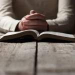 Reflexão para o V Domingo Pascal: A Mensagem de Amor de Deus