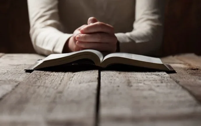 Reflexão para o V Domingo Pascal: A Mensagem de Amor de Deus