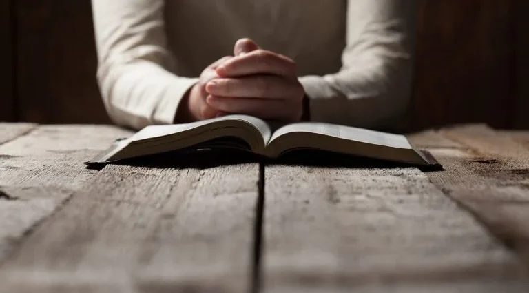 Reflexão para o V Domingo Pascal: A Mensagem de Amor de Deus