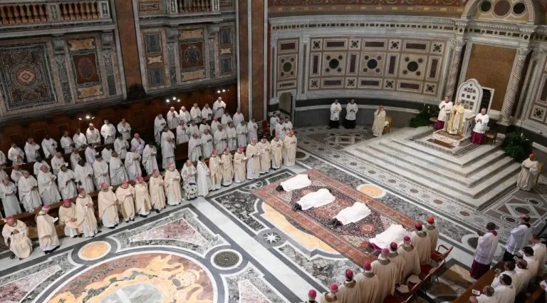 Papa pede que os pobres encontrem acolhimento na Igreja
