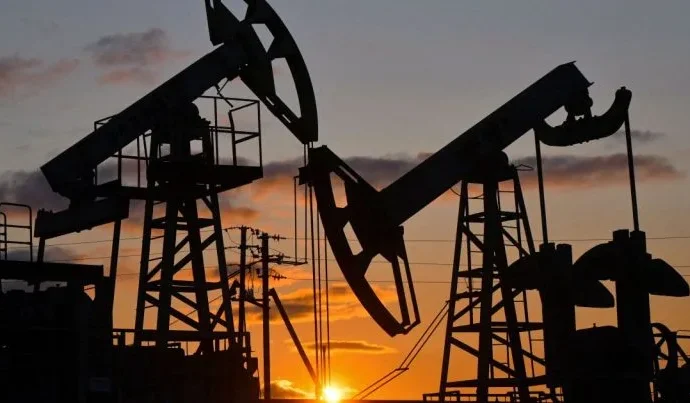 Preços do Petróleo Sobem em Meio a Tensões entre EUA e Irã