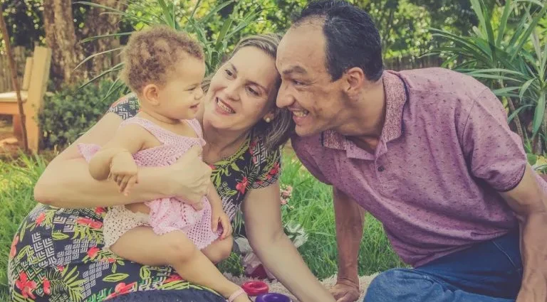 SUA FILHA ESTÁ PARA NASCER: ABEIRANDO O DIA NACIONAL DA ADOÇÃO