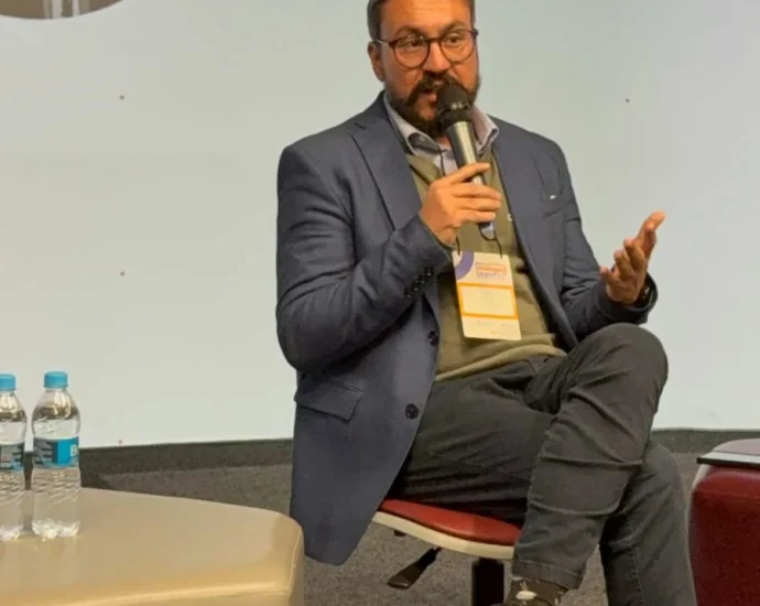 Executivo da Arauco participa de painel sobre comunicação em Curitiba