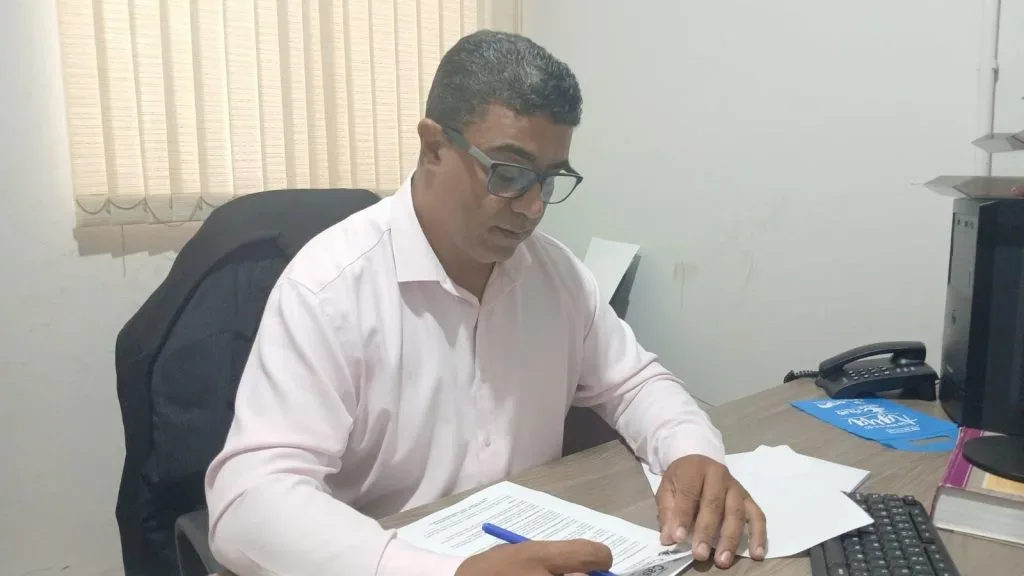 VEREADOR ITAMAR COBRA EMENDAS, PEDE SHOW GOSPEL E DESTACA 3 AVANÇOS EM CASTILHO