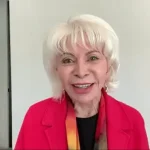 Isabel Allende reflete sobre a atemporalidade das emoções humanas em entrevista à CNN Brasil