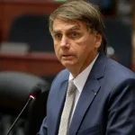 Jair Bolsonaro é internado para cirurgia no ombro em Brasília