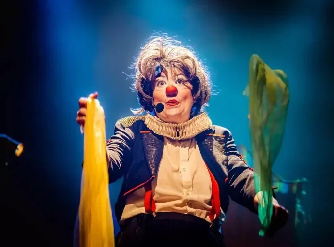 PALHAÇA MIXIRICA ENCANTA NO SESC TEATRO PROSA COM ESPETÁCULO INFANTIL