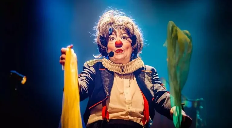 PALHAÇA MIXIRICA ENCANTA NO SESC TEATRO PROSA COM ESPETÁCULO INFANTIL
