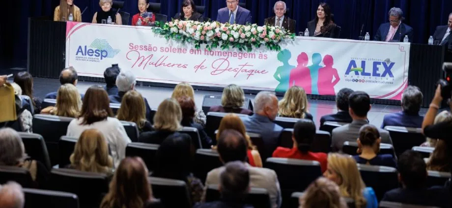 Mulheres que se destacam e influenciam as próximas gerações são homenageadas na Alesp