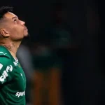 Paulinho retorna ao Palmeiras após longo afastamento e desabafa sobre recuperação