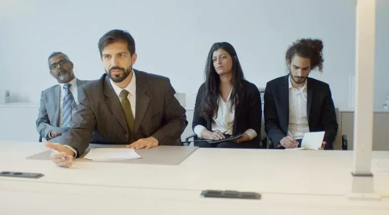 Concurso da SEDES DF oferece quase 5 mil vagas com salários de até R$6 mil