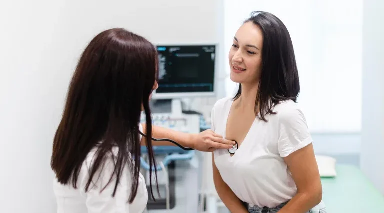 Importância da prevenção das doenças cardiovasculares entre mulheres é destacada por especialistas