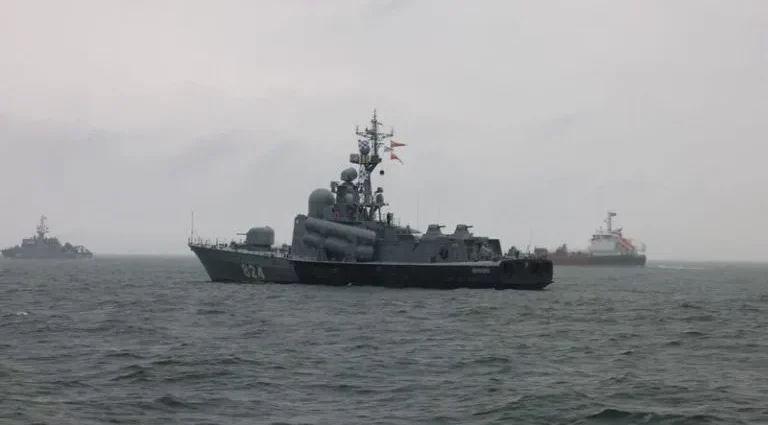 Ucrânia ataca petroleiros russos no Mar Negro, afirma Zelensky