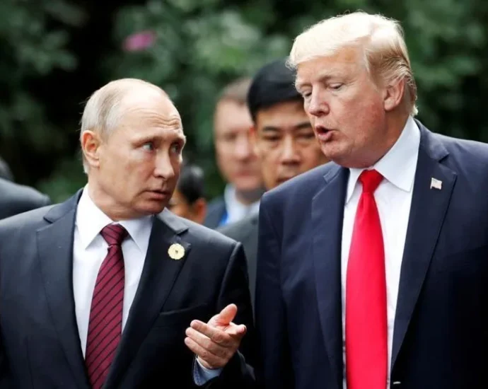 Kremlin e Trump afirmam que fim da guerra na Ucrânia está próximo, mas Zelensky discorda