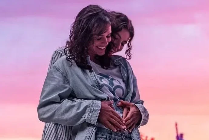 Bruna Marquezine e Alanis Guillen geram especulações com nova foto da série ‘Amor da Minha Vida’