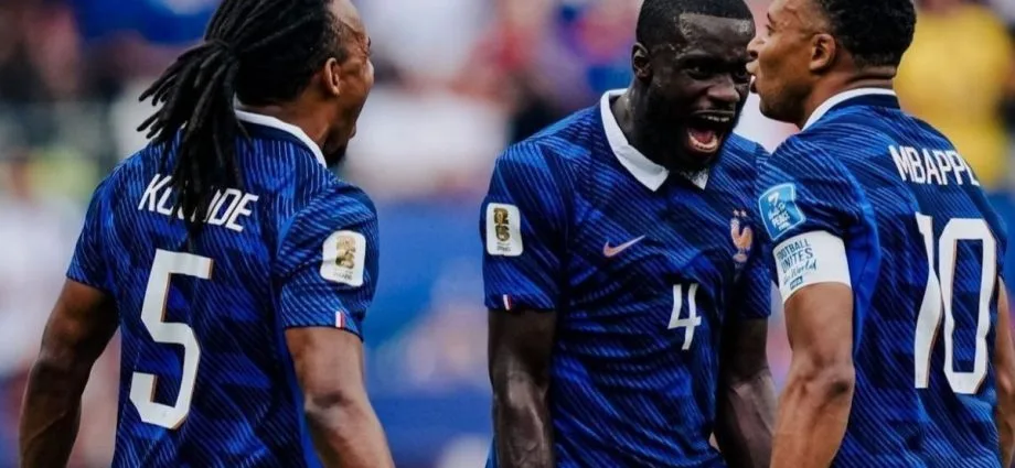 FRANÇA ENFRENTA POSSÍVEIS ADVERSÁRIOS NA SEGUNDA FASE DA COPA DO MUNDO
