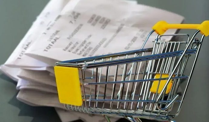 Vendas no Varejo Brasileiro Caem 1,5% em Abril, Abaixo das Expectativas Vendas no Varejo Brasileiro Caem 1,5% em Abril, Abaixo das Expectativas