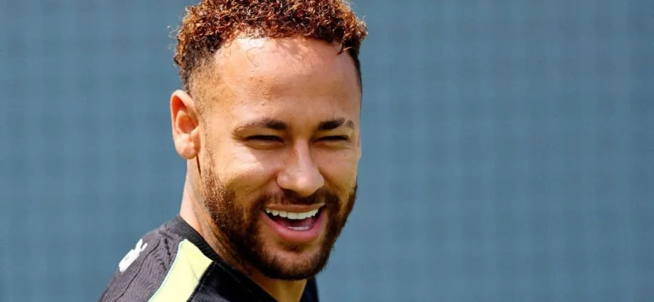 NEYMAR DIVIDE OPINIÕES, MAS MAIORIA PREFERE RETORNO GRADUAL NEYMAR DIVIDE OPINIÕES, MAS MAIORIA PREFERE RETORNO GRADUAL