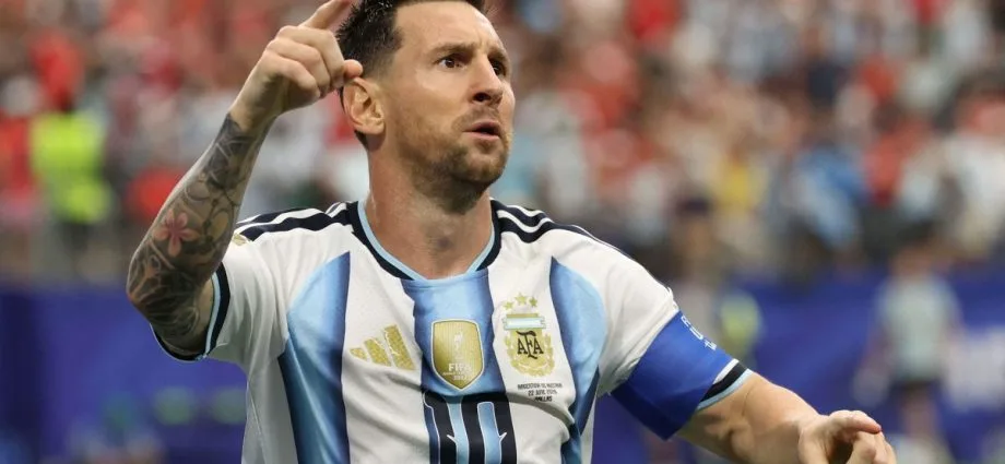 MELHOR DO MUNDO: MESSI X PELÉ EM DEBATE ACIRRADO MELHOR DO MUNDO: MESSI X PELÉ EM DEBATE ACIRRADO