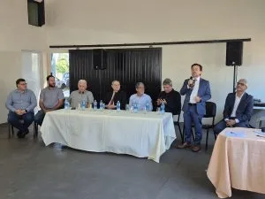 DIREITO À TERRA: APÓS 17 ANOS, 12 FAMÍLIAS DO ASSENTAMENTO CAFEEIRA ASSINAM ACORDO HISTÓRICO EM CASTILHO