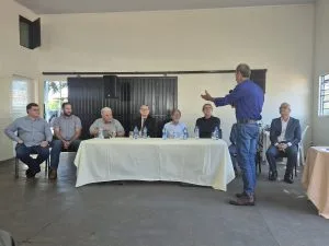 DIREITO À TERRA: APÓS 17 ANOS, 12 FAMÍLIAS DO ASSENTAMENTO CAFEEIRA ASSINAM ACORDO HISTÓRICO EM CASTILHO