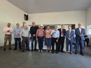 DIREITO À TERRA: APÓS 17 ANOS, 12 FAMÍLIAS DO ASSENTAMENTO CAFEEIRA ASSINAM ACORDO HISTÓRICO EM CASTILHO