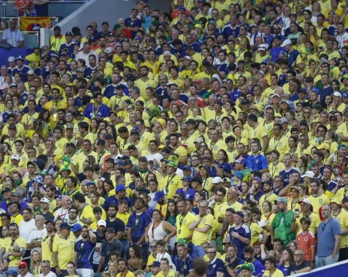 MARQUINHOS APONTA ENERGIA DA TORCIDA BRASILEIRA COMO DIFERENCIAL NESTA COPA