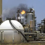Paralisação da Maior Refinaria da Venezuela Após Falha de Energia