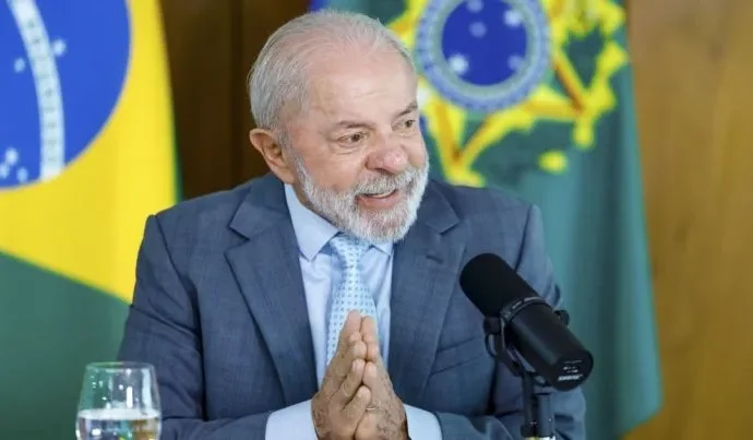Lula sanciona aumento de 5,4% no piso salarial de professores