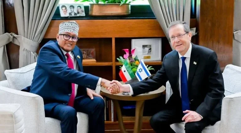 Presidente de Somaliland visita Israel em busca de parcerias e reconhecimento internacional
