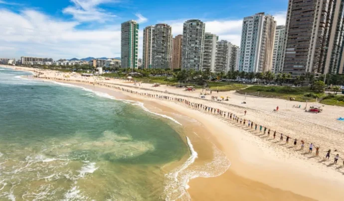 Homem desaparece após mergulho na Praia de São Conrado, no RJ